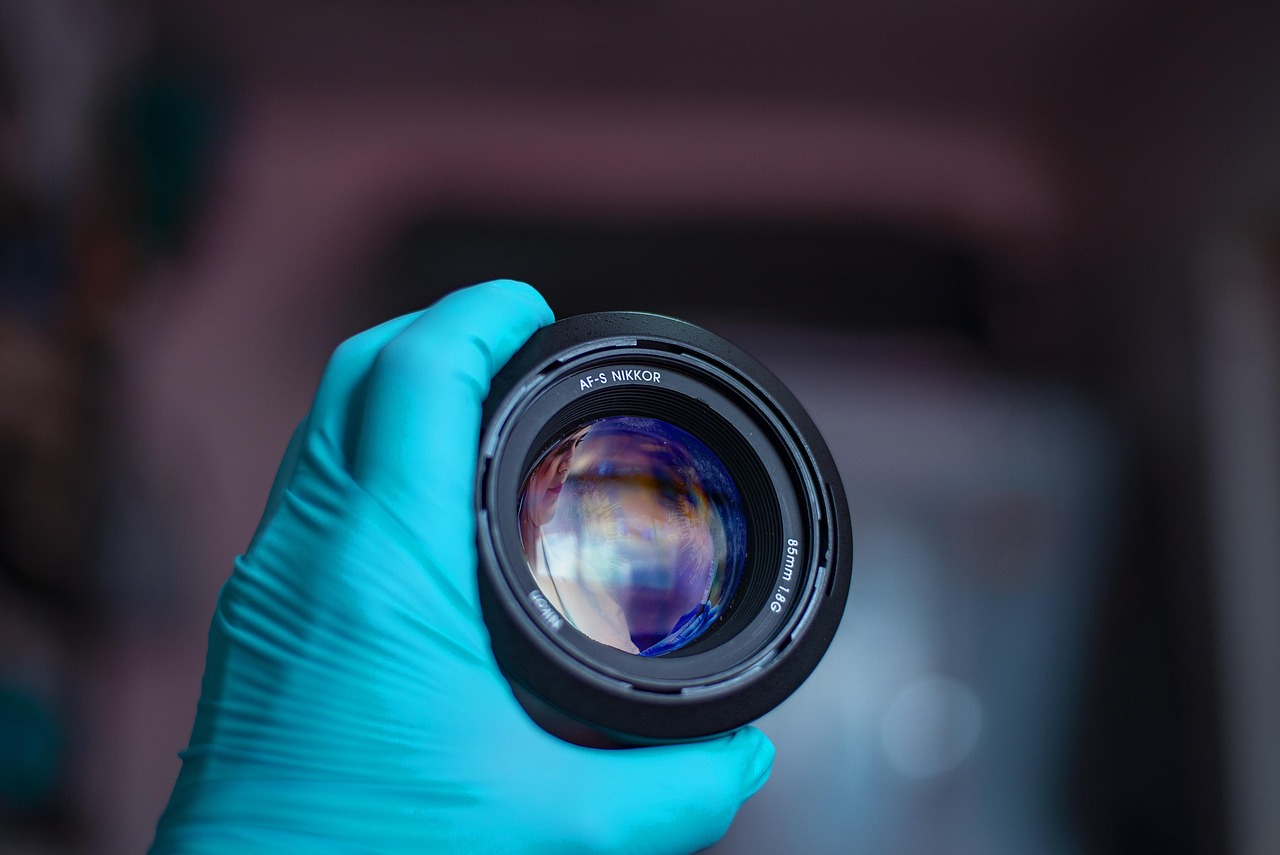 nikon lens, hand, nikon, dslr, black, digital, photographer, team